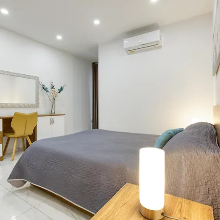 Apartman Beautiful 3br Apt With Panoramic Terrace In Qawra By 360 Estates *