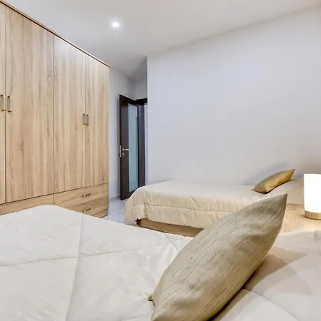 Beautiful 3br Apt With Panoramic Terrace In Qawra By 360 Estates